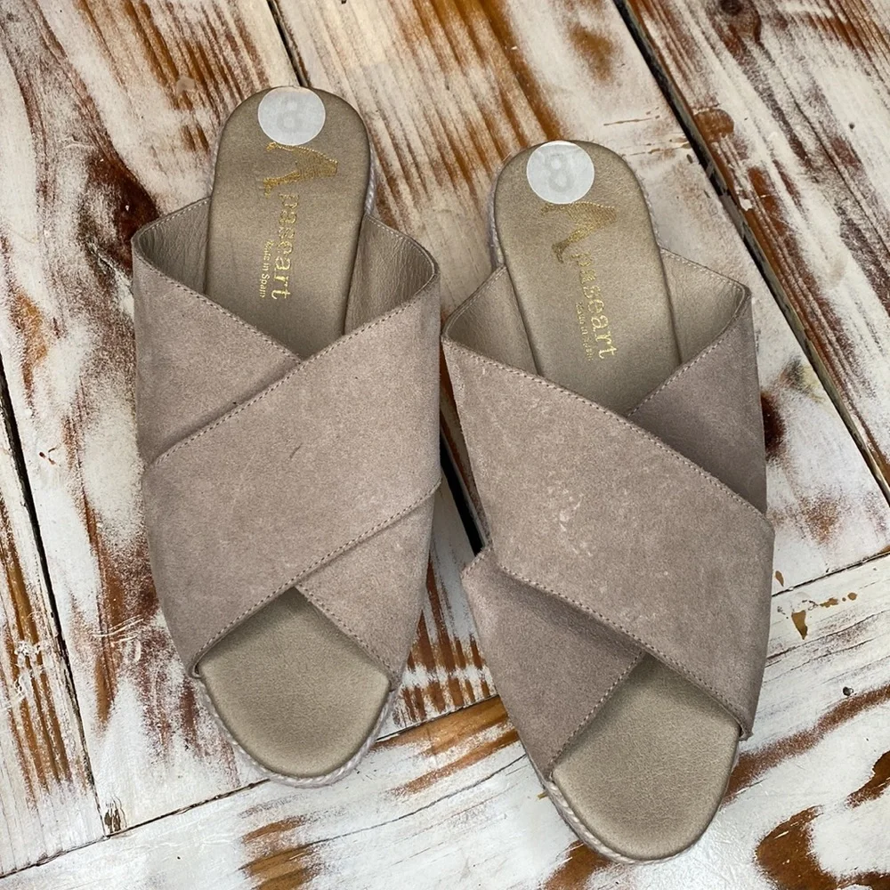 Paseart Espadrille Suede Slip-On Platform Sandal Size 8 Excellent Condition